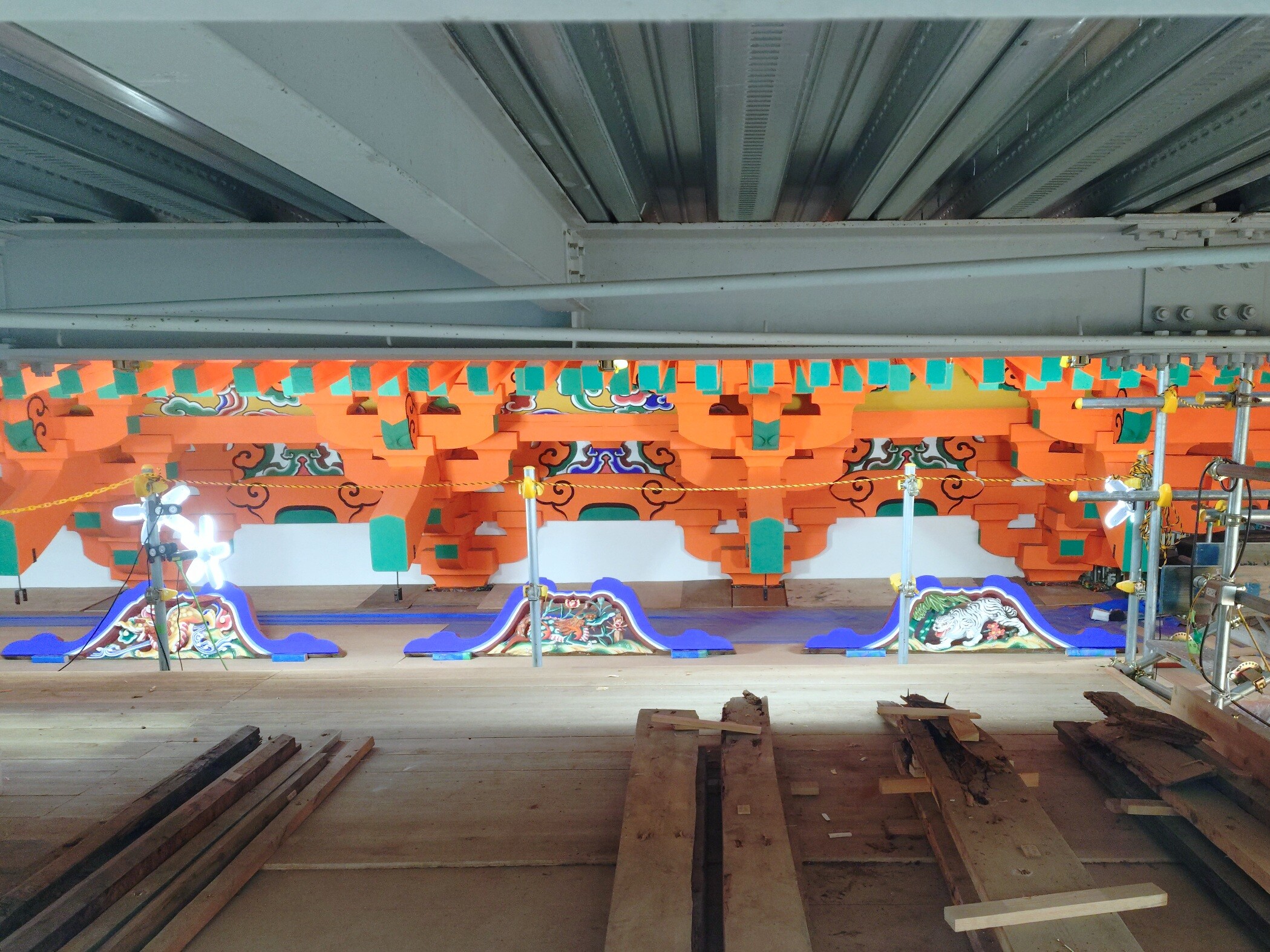 比叡山延暦寺
根本中堂(改修工事中)の新しい蟇股